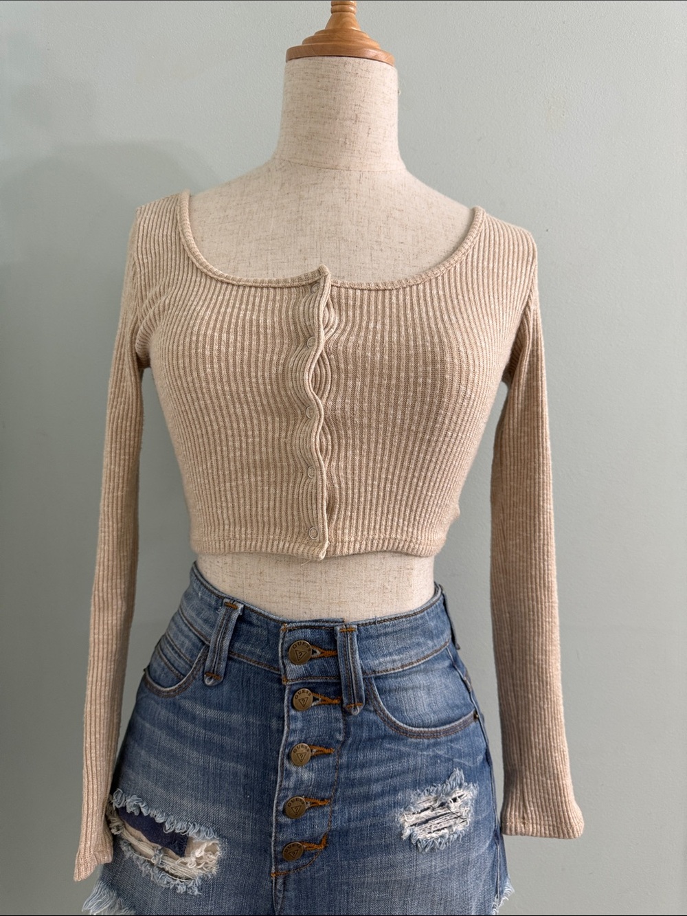 Y2K Cropped Ribbed Henley Heather Beige Top M